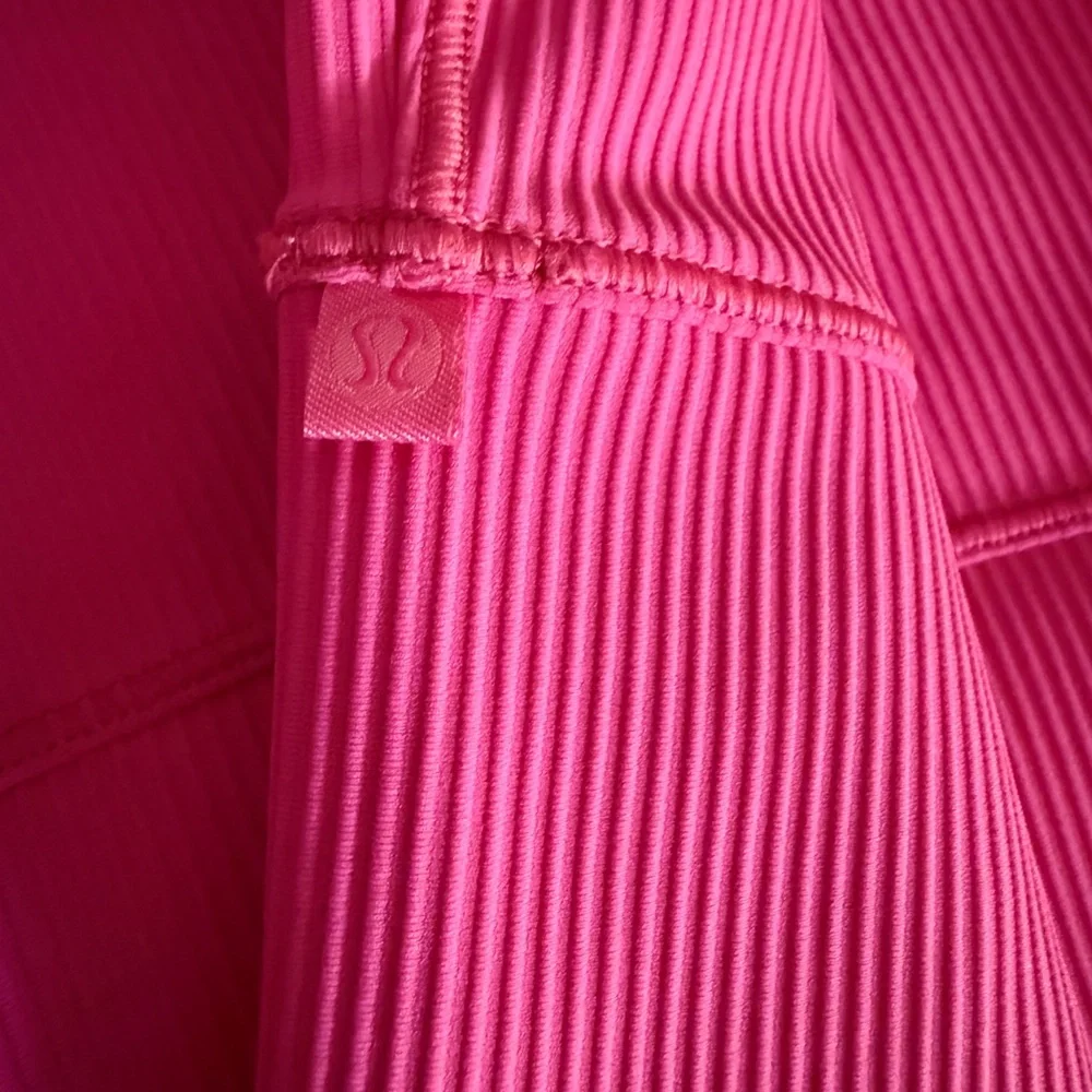 Lululemon Power Pivot Tank Top Rib Stretch Sonic Pink Reversible Front Back XS